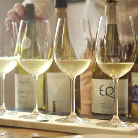 Miya Wine Bar - Wine Flight Brancos Alem da Chardonnay 2025 - Review